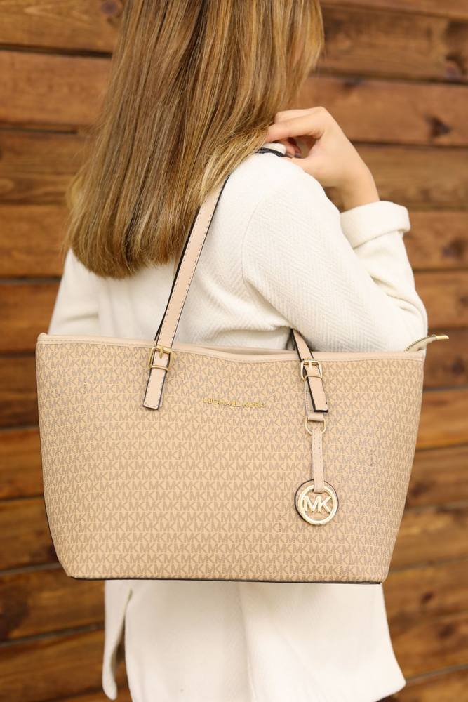Beige tote bag